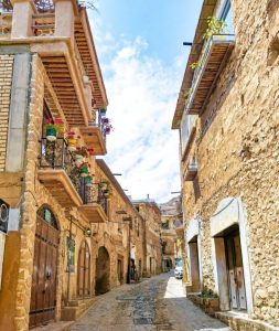 طراحی و ساخت ویلا در قلات شیراز